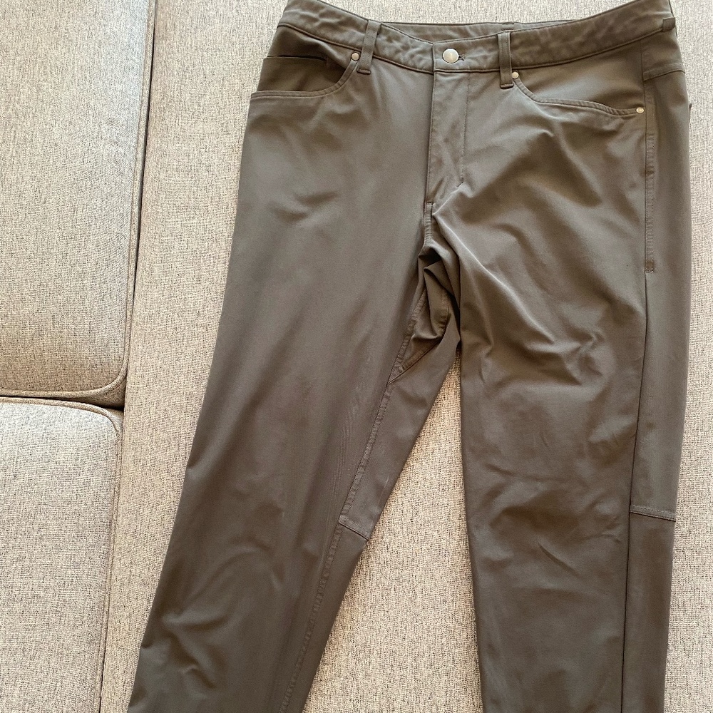 Lululemon ABC work pants - 32 waist